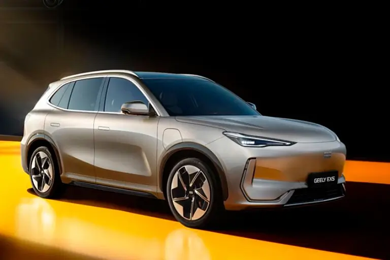 «БЕЛДЖИ» начал серийный выпуск электромобиля Geely EX5 с белорусской идентификацией