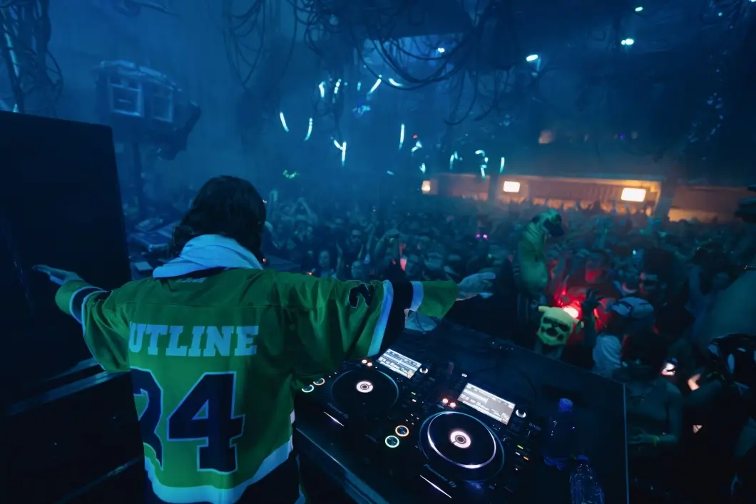 Outline 2025: семь дней музыки, искусства и медиа-перформансов