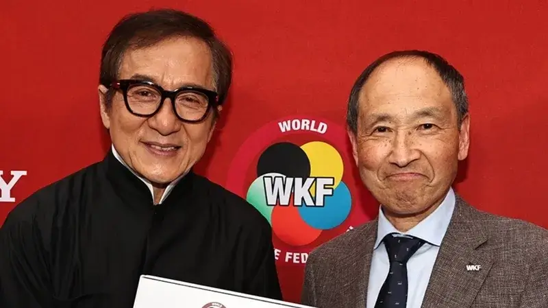 Джеки Чан отмечен почётным чёрным поясом WKF