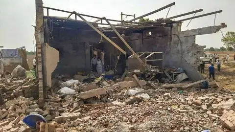 Взрыв на индийской фабрике пиротехники унес пять жизней