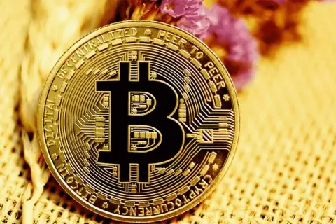 Биткоин впервые превысил отметку в 110 000 долларов