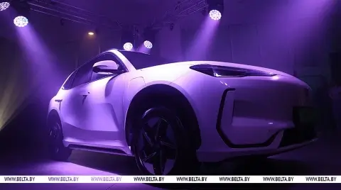 В Минске представили первый белорусский электромобиль Geely EX5