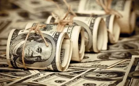 Курс доллара вырос на фоне снижения евро и злотого в Беларуси 23 мая