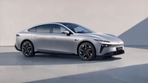Dongfeng eπ007 обновился: запас хода до 650 км и расширенный выбор силовых установок