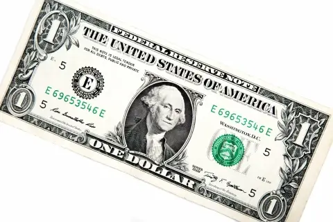 Доллар вырос до 3,0178 BYN на торгах 28 мая