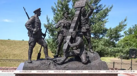 Памятник советским пограничникам установили у стен Брестской крепости
