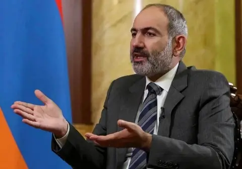 Пашинян заявил о предупреждении попытки насильственного захвата власти архиепископом Галстаняном и «Священной борьбой»