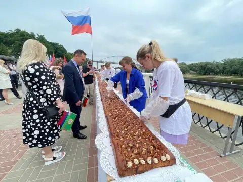 80‑метровый пирог украсит фестиваль «Славянское единство» в Гомеле
