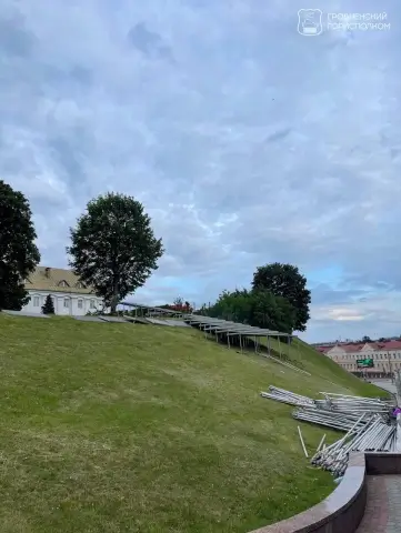 В Гродно к «Гран‑при» по дрифтингу устанавливают трибуны напротив драмтеатра