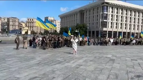 Украинцы протестуют на Майдане и просят Трампа вмешаться