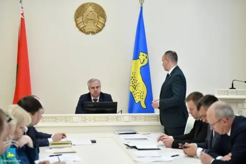 В Гомеле обсудили покос травы и ускорение благоустройства к летним событиям