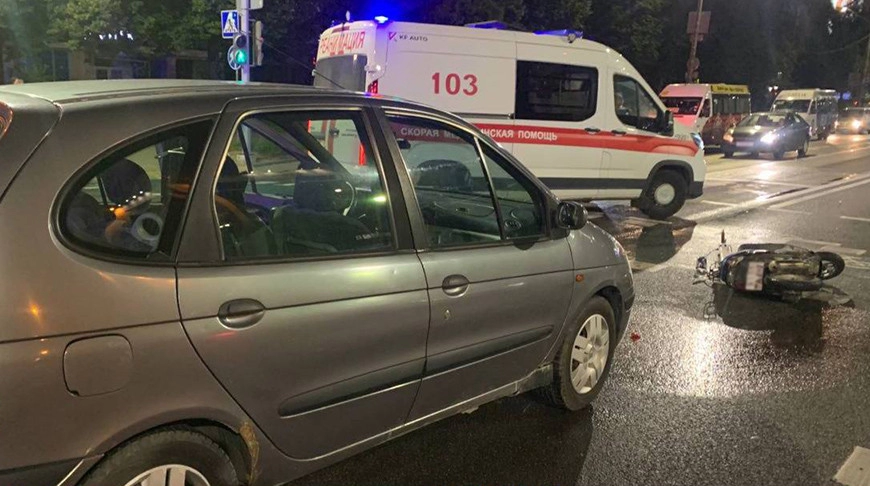 В Минске мотоциклист получил травмы в ДТП с Renault на Логойском тракте