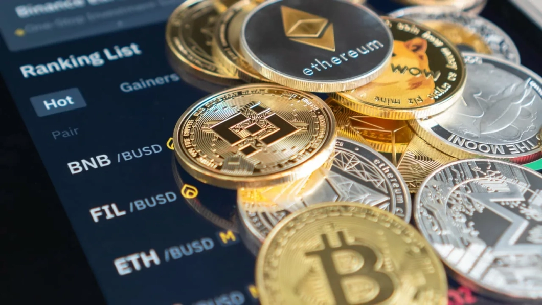 Курс криптовалют на 11 июля 2025 года: Биткойн преодолевает отметку в $117 000, XRP демонстрирует рост на 6%