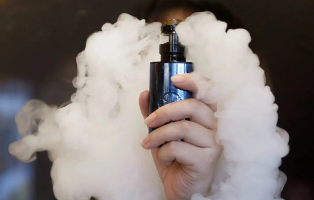 В Солигорске 14-летнего школьника госпитализировали после вдыхания пара «вейпа»