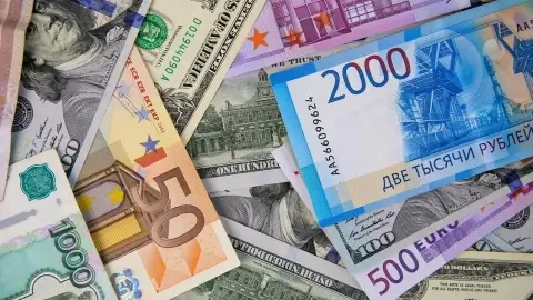 Нацбанк: курс доллара вырос, евро и рубль — снизились, юань укрепился
