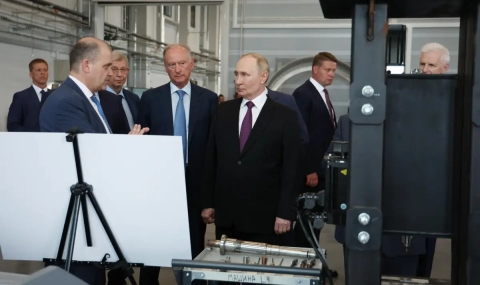 Москва отвергает ультиматум Трампа по Украине, Киев наращивает удары по российской логистике