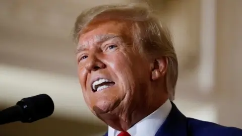 Трамп раскрыл детали телефонного разговора с Лукашенко перед саммитом на Аляске