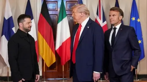 Зеленский сменил милитари на рукопашный костюм — встреча с Трампом прошла в более доброжелательном тоне