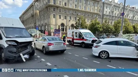 В Минске произошло ДТП на перекрёстке из-за проезда на красный свет