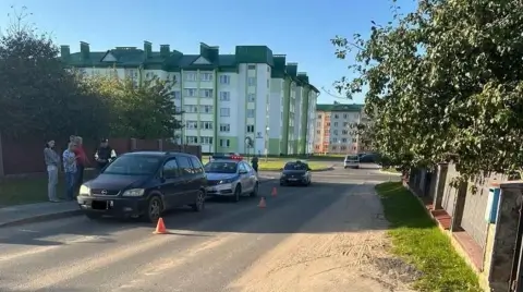 В Ошмянах легковушка сбила 11-летнюю девочку — ребёнок госпитализирован с травмами