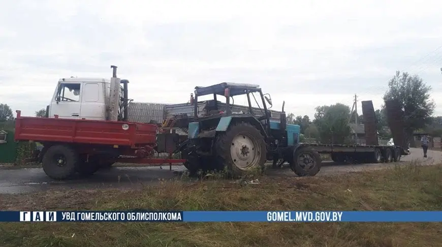 В Мозырском районе столкнулся большегруз и трактор «Беларус»