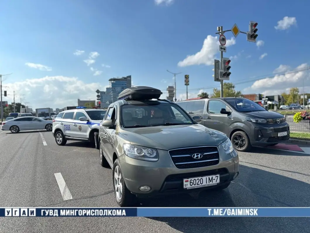 В Минске на улице Притыцкого автомобиль сбил 15-летнюю пешехода