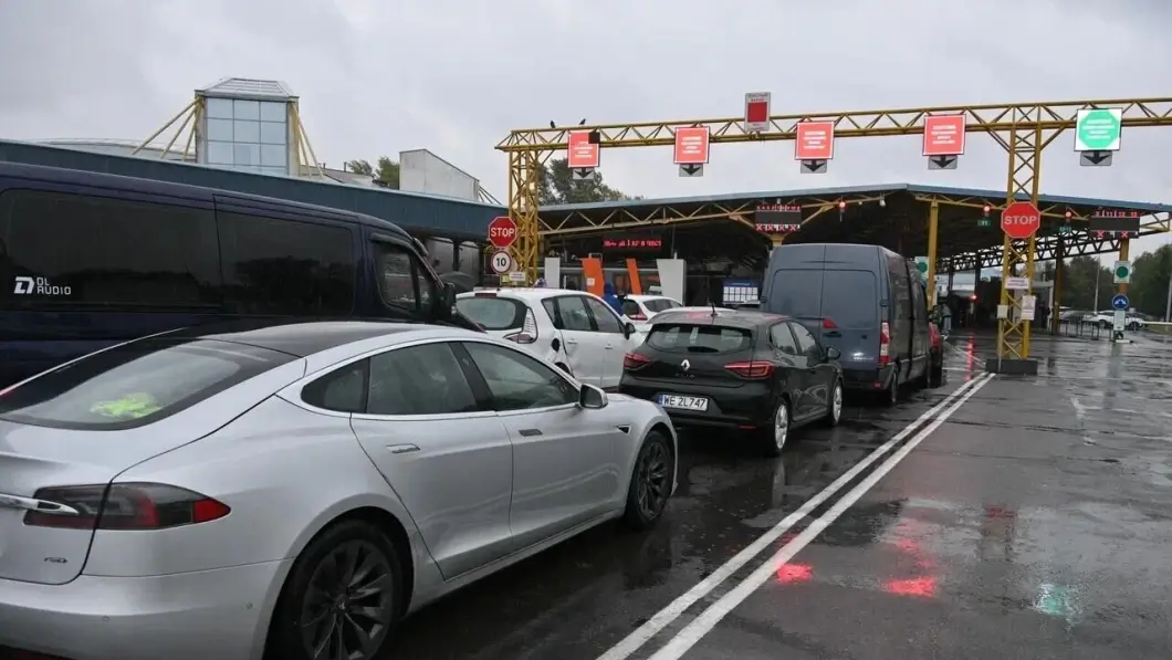 Латвия готова закрыть последний КПП на границе с Беларусью: Балтия действует единым фронтом