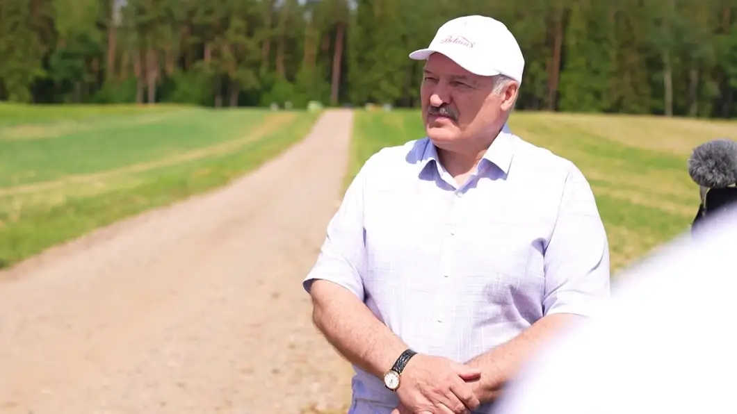 Александр Лукашенко сообщил о рекордном урожае зерновых и картофеля в Беларуси