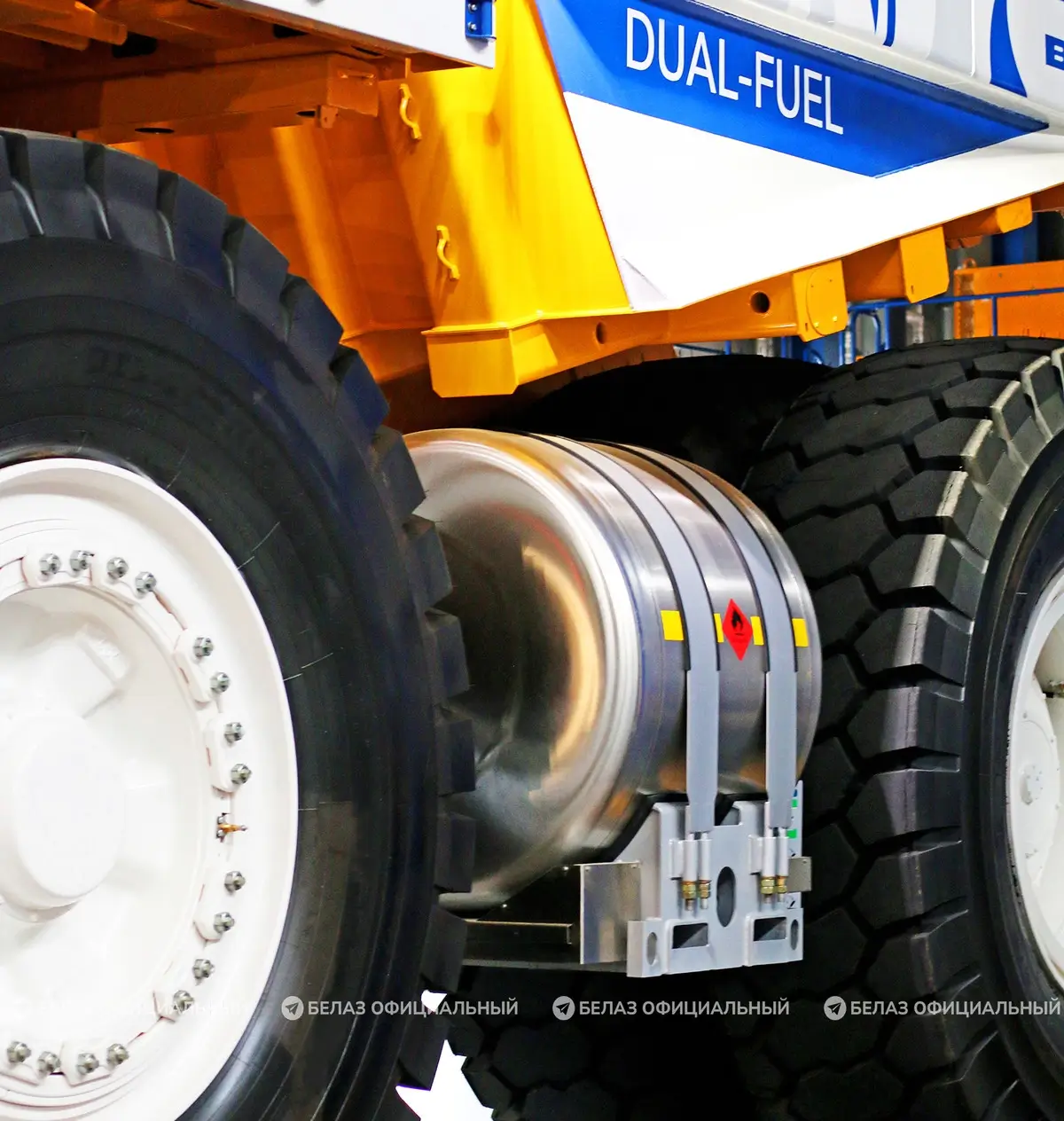 БЕЛАЗ представил новый карьерный самосвал на газодизельном топливе: 130 тонн инноваций и шаг к «зеленой» индустрии
