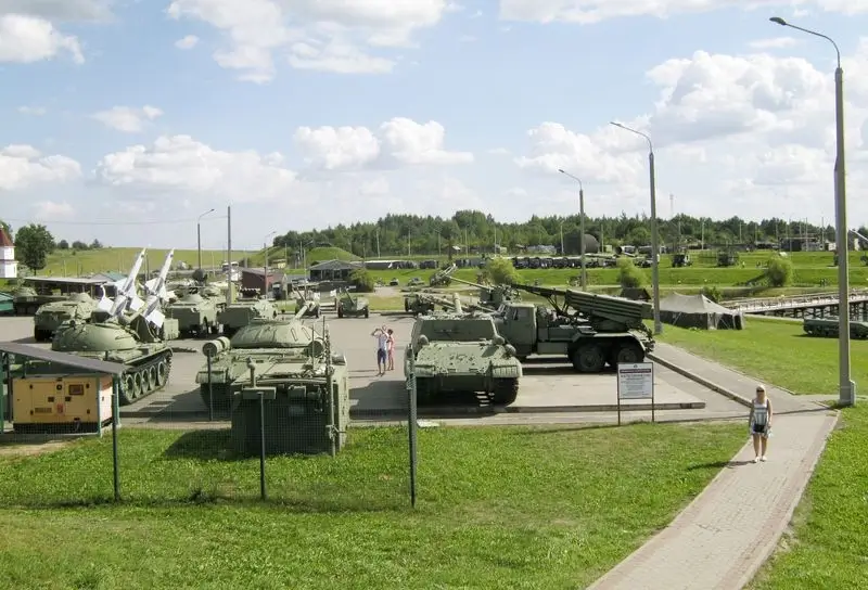 Экспресс-маршрут соединит Минск с «Линией Сталина» на время праздничных мероприятий
