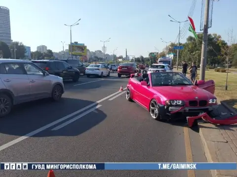 В Минске на проспекте Победителей произошло ДТП с участием трех автомобилей