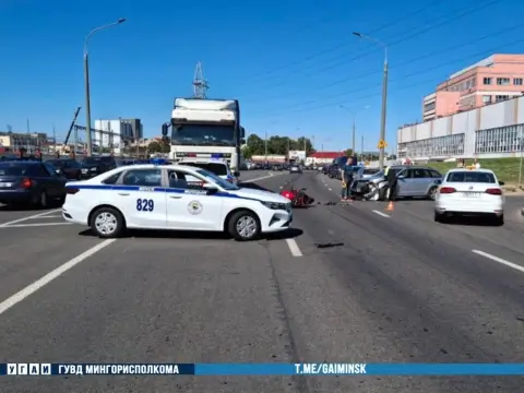 В Минске мотоциклистка пострадала в ДТП с участием легкового автомобиля