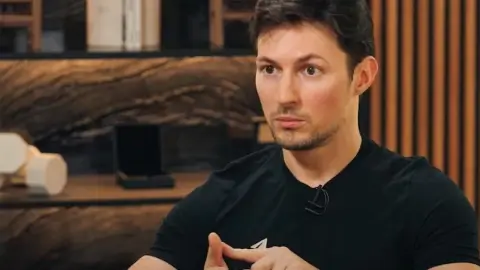 Павел Дуров ответил Илону Маску по поводу происхождения слова «slave»