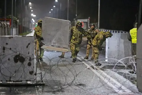 Польша закрыла все пограничные переходы с Беларусью, движение прекращено