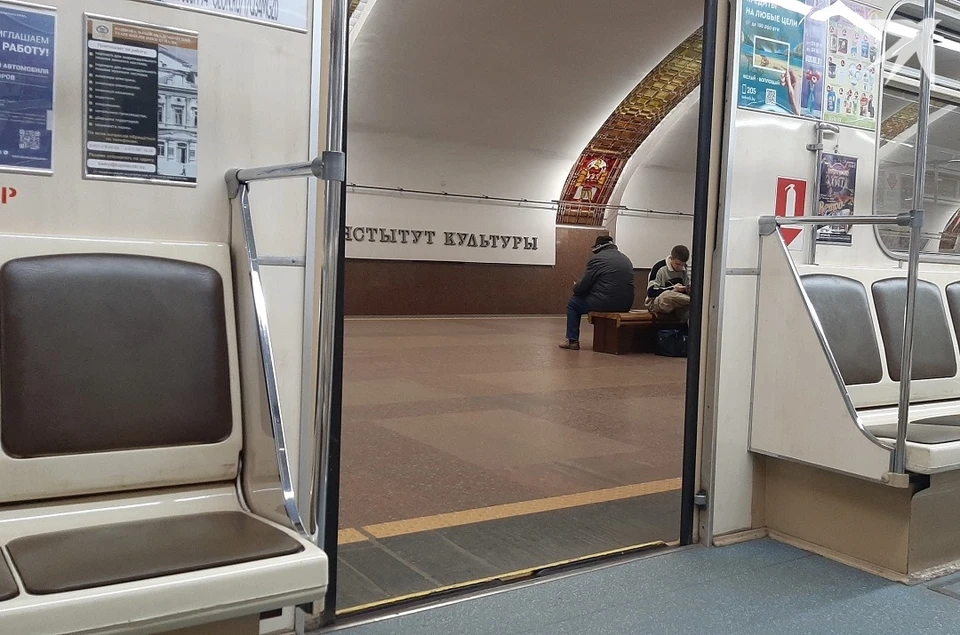На станции метро «Петровщина» в Минске временно приостановили движение поездов