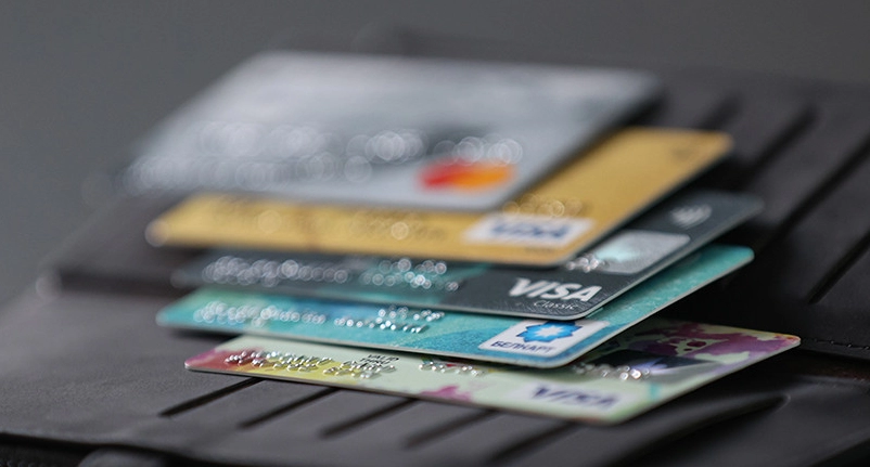 Беларусбанк ограничивает операции по картам: новые меры против мошенничества вступят в силу с ноября