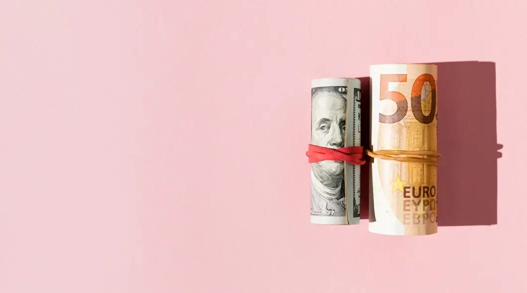 Нацбанк резко повысил курсы доллара и евро на 7 октября: что стоит за осенним скачком валют