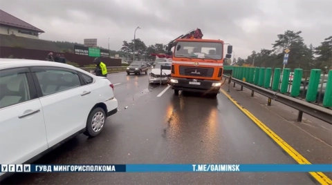 На внешнем кольце МКАД столкнулись три автомобиля: движение восстановлено
