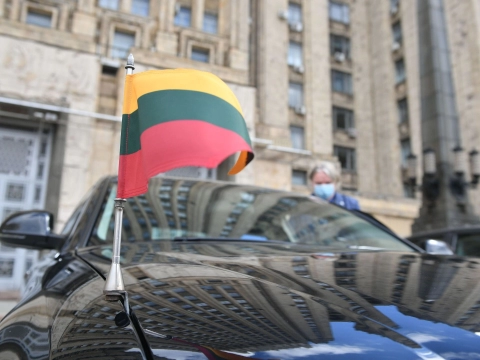 Литва временно закрыла двери для иностранных работников: миграционная квота на 2025 год исчерпана