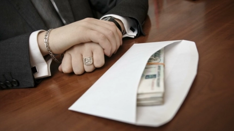 Директор госпредприятия питания в Могилёвской области задержан при получении крупной взятки