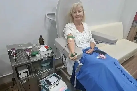 Российские туристки проехали сотни километров, чтобы спасти белоруску с редкой группой крови после аварии в Таиланде