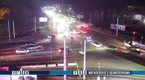 В Могилеве столкнулись три автомобиля: пострадал годовалый ребёнок