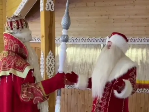 Белорусский Дед Мороз прибыл в Великий Устюг на празднование дня рождения российского сказочного хозяина