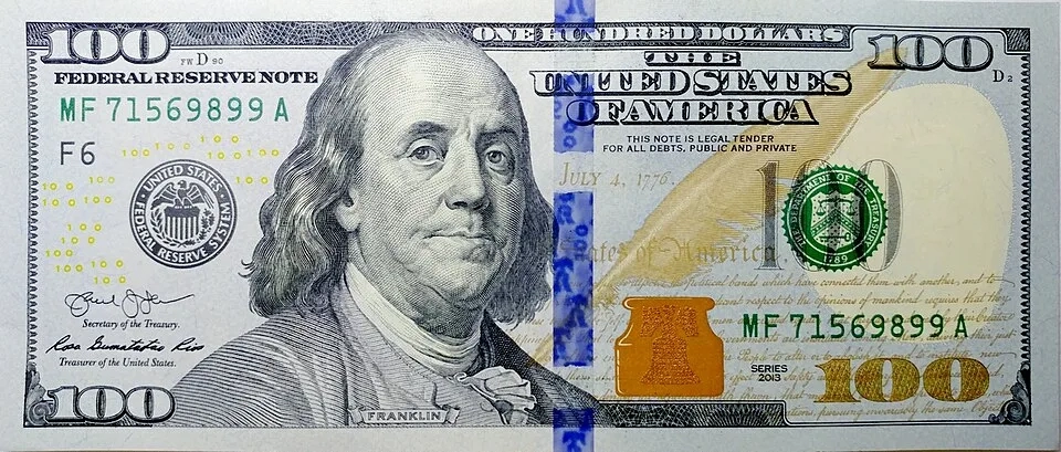 Нацбанк Беларуси утвердил понижение курсов доллара и евро на 24 декабря