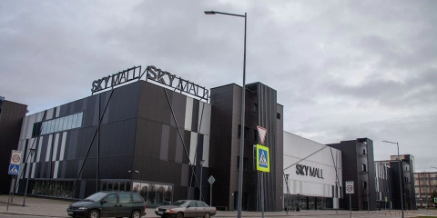 В Могилеве запускают крупнейший торговый центр SkyMall, строительство которого длилось 15 лет