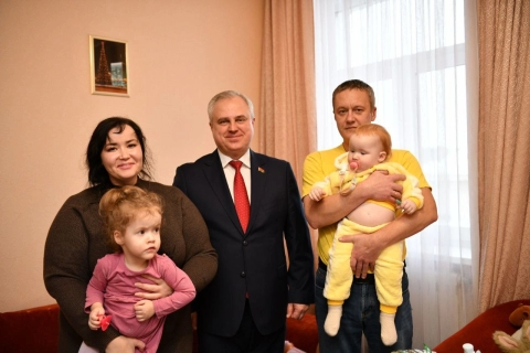 Семье, пострадавшей при взрыве газа в Гомеле, оказали поддержку накануне Нового года