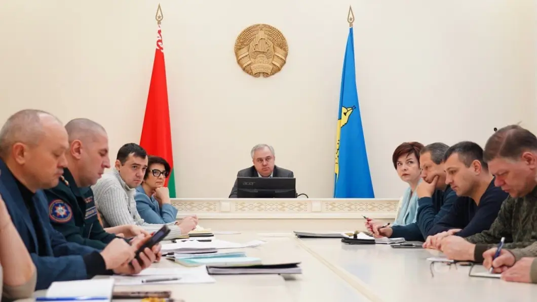 Городские службы отчитались о ходе уборки снега и получили новые поручения