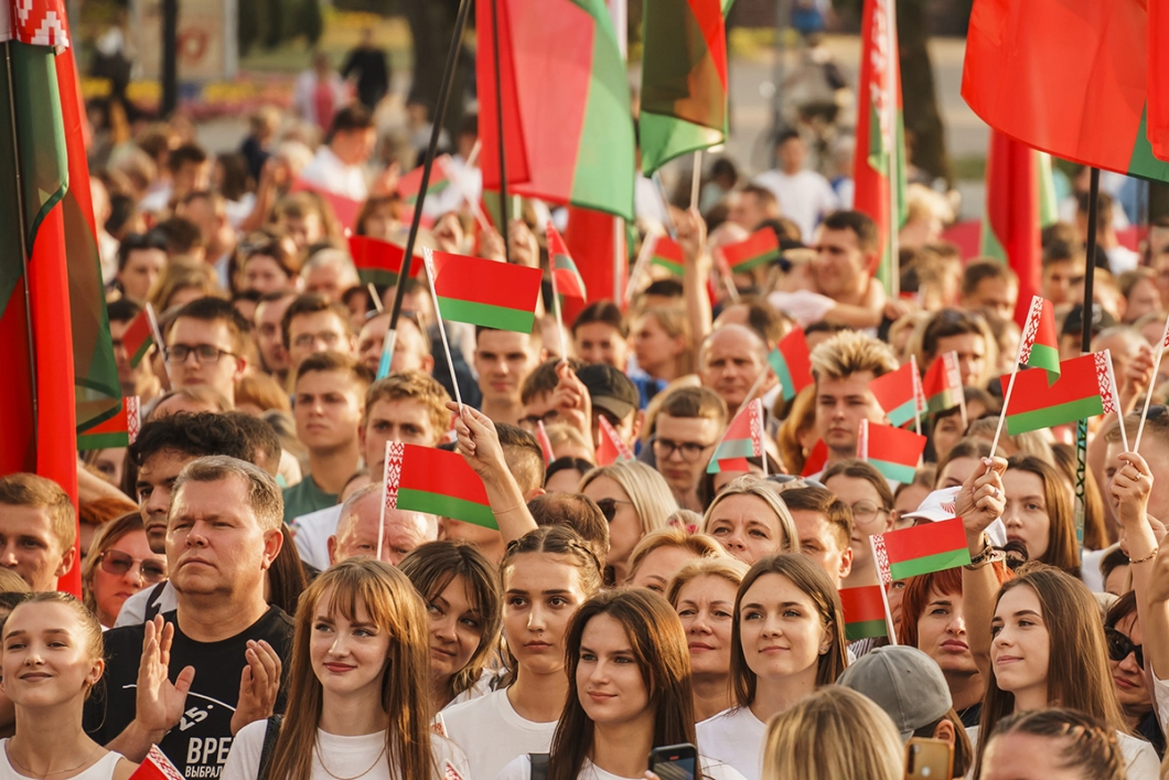 Как белорусы оценили качество жизни и свой прошлый год — итоги крупного социологического исследования