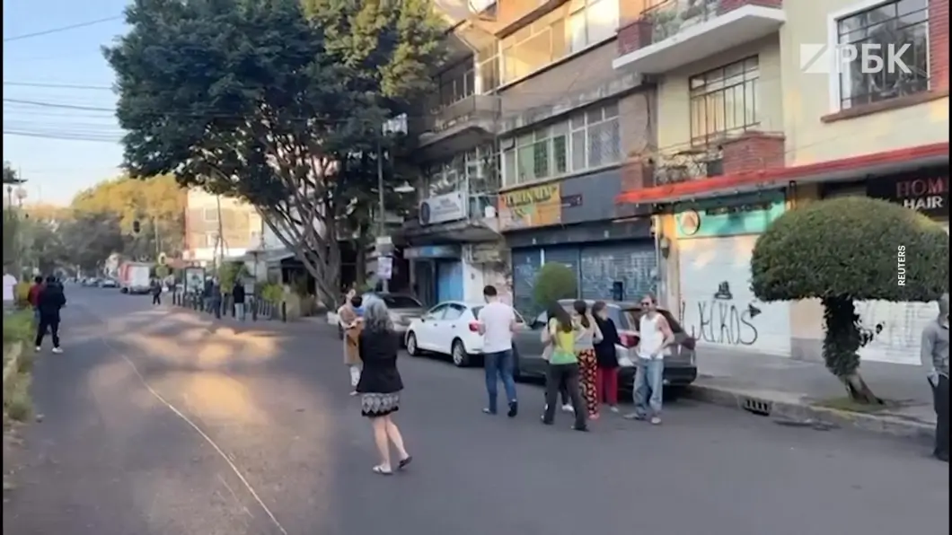 Мощное землетрясение магнитудой 6,5 потрясло юг и центр Мексики, сейсмические волны дошли до столицы