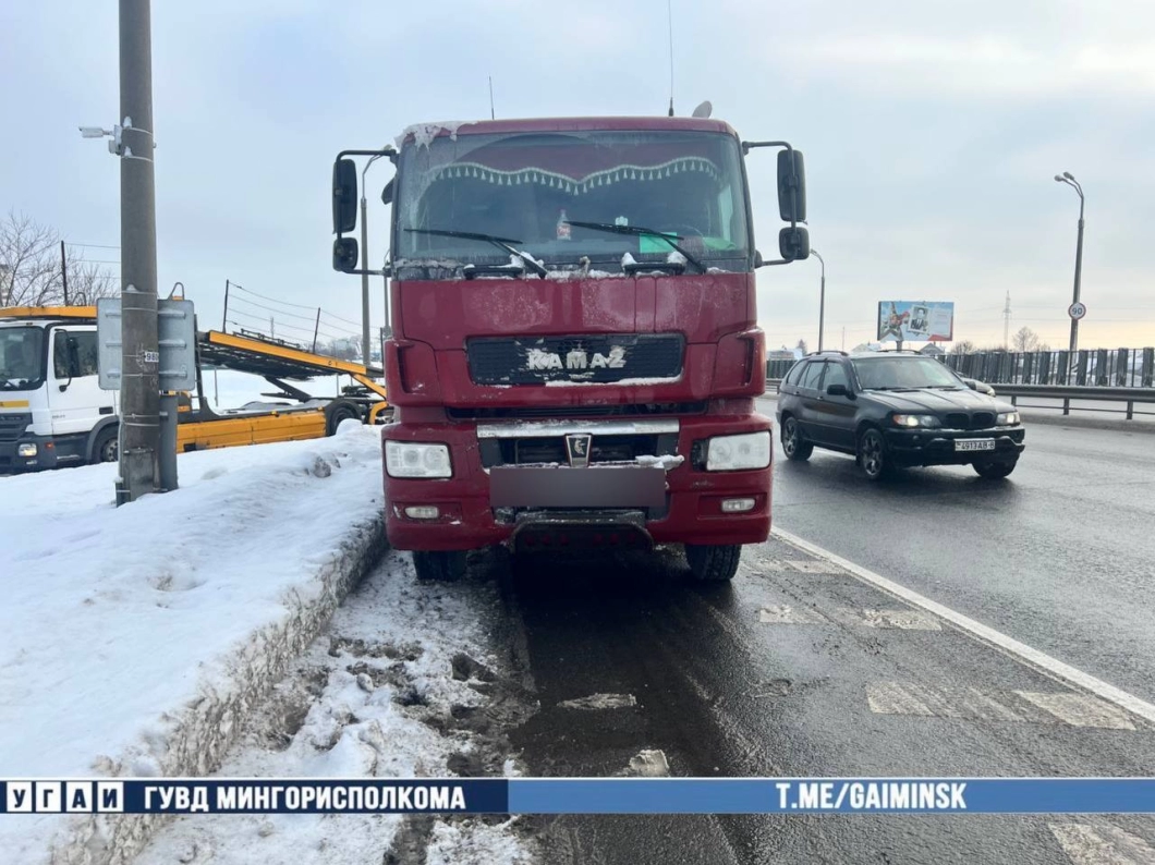Массовое столкновение на МКАД: нарушение при перестроении привело к аварии